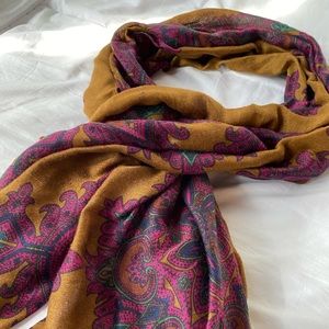 BEAUTIFUL Patterned Scarf